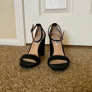SOLDSteve Madden Carrson Heels Size 8